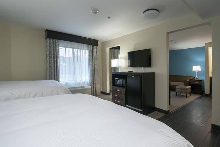 Room 3 of 18