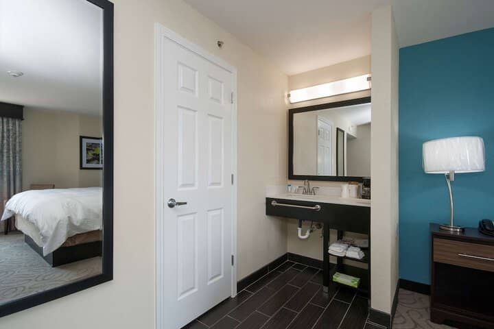 Room 8 of 18
