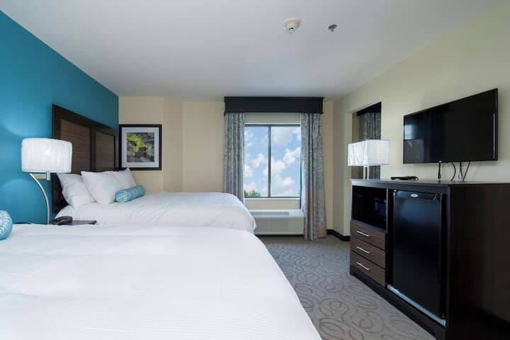 Room 7 of 18